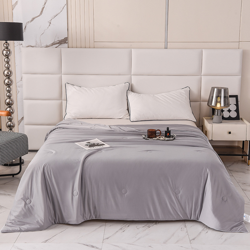 Extra 1 Silky Cooling Blanket